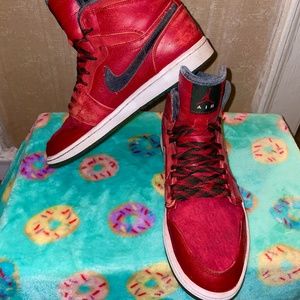 Nike Air Jordan 1 Retro Premium Red GUCCI (2013)